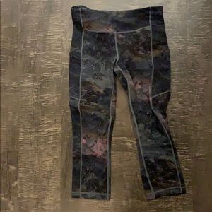 Lululemon crop pant
